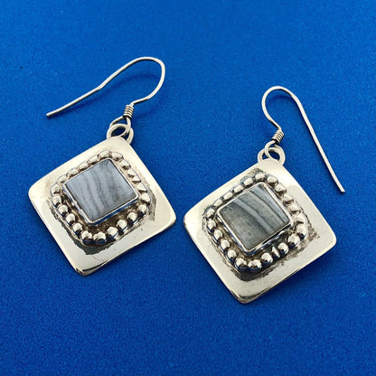 Lovely Sterling Silver 925 Cabochon Gray Lace Agate Square Dangle Hook Earrings