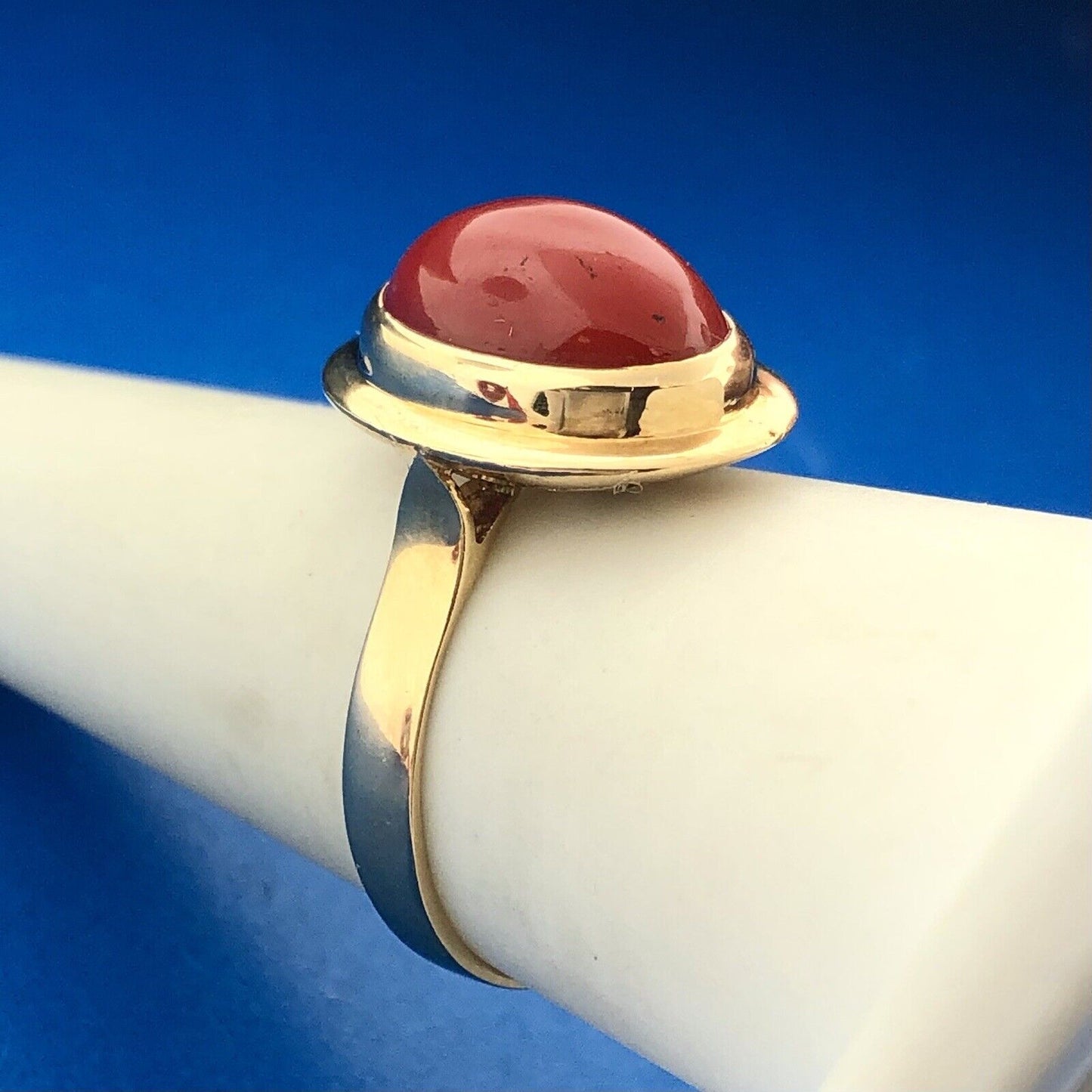 Retro 18K Yellow Gold Red Orange Coral Oval Cabochon Modernist Cocktail Ring