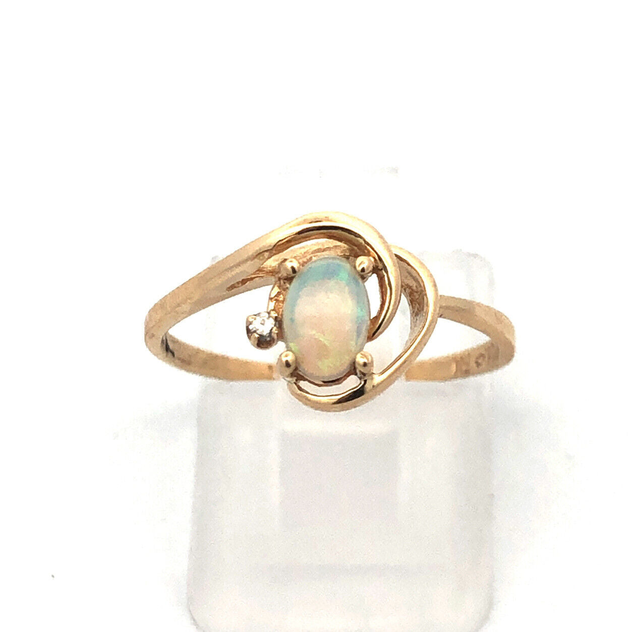 Designer FM 10K Yellow Gold Oval Opal Diamond Accent Occasion Anniversary Ring