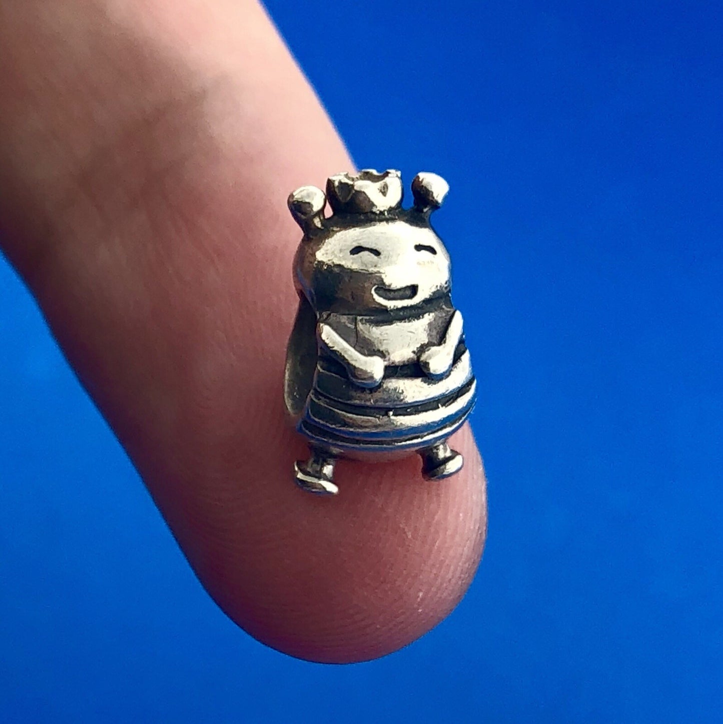 Designer 925 Sterling Silver Queen Bee Smiling Honey Bee Slide Bracelet Charm