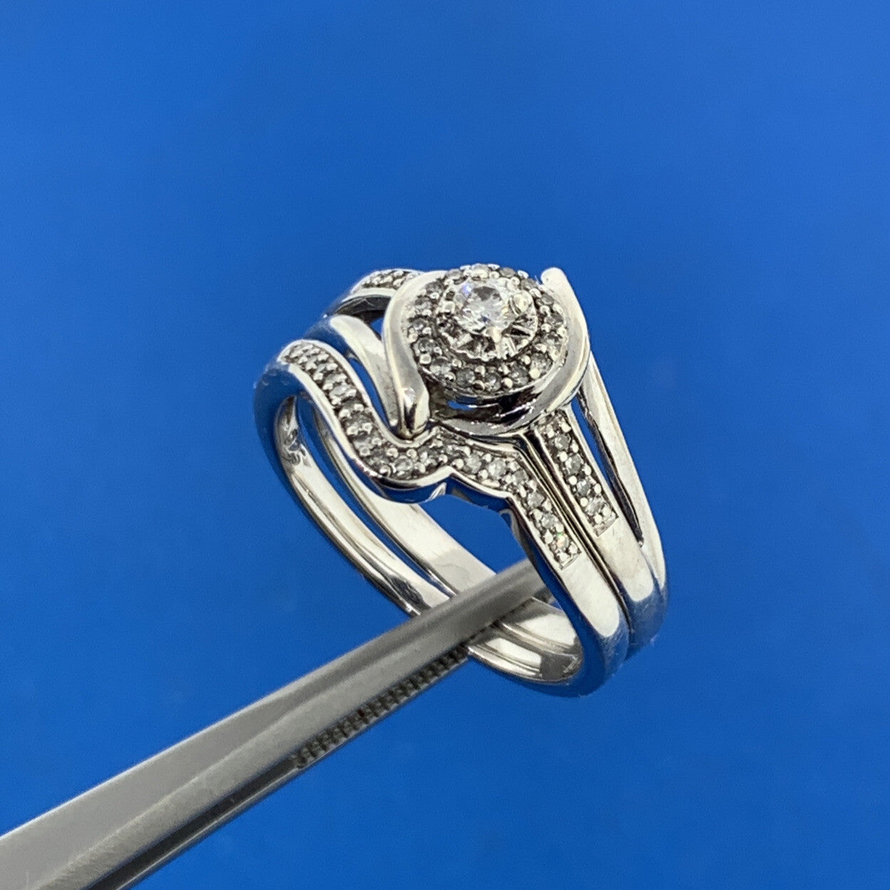 Stunning Sterling Silver 925 Round Diamond Abstract Engagement Ring Size 8 Set