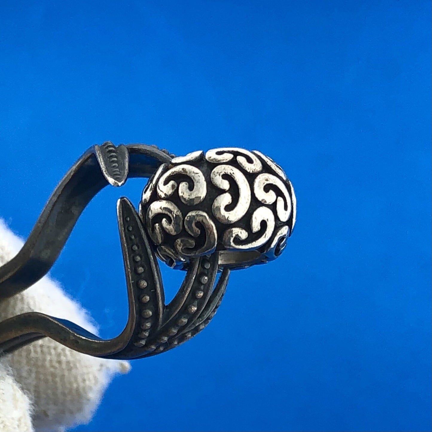 Authentic PANDORA Moments 925 Sterling Silver Feeling Groovy Swirl Charm 790400