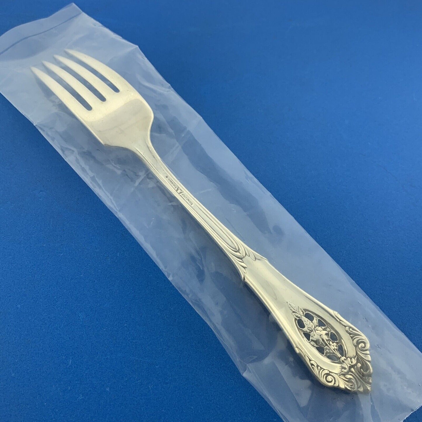 Designer Wallace Sterling Silver 925 Rose Point Pattern 7" Dinner Fork