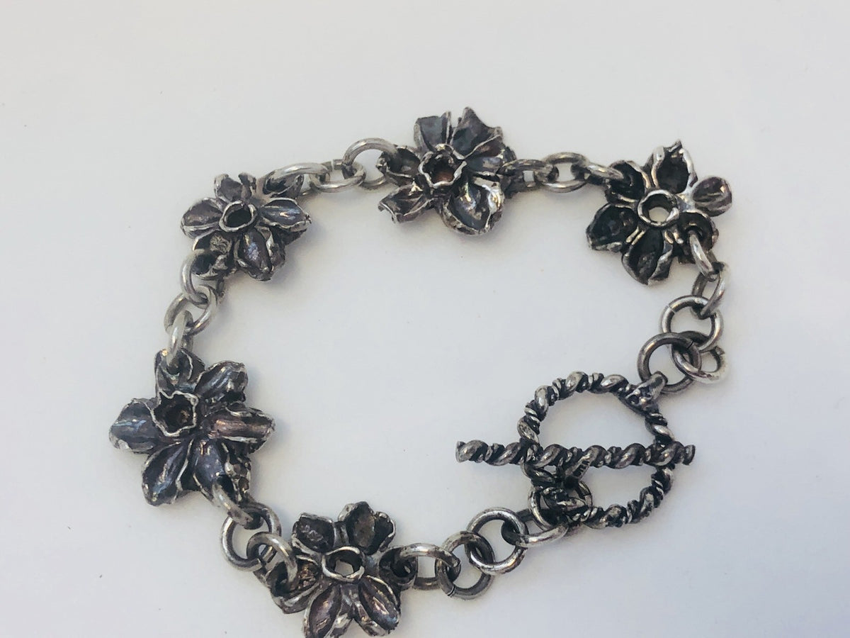 Native American Signed Sterling Silver 925 Flower Panel Toggle Bracelet