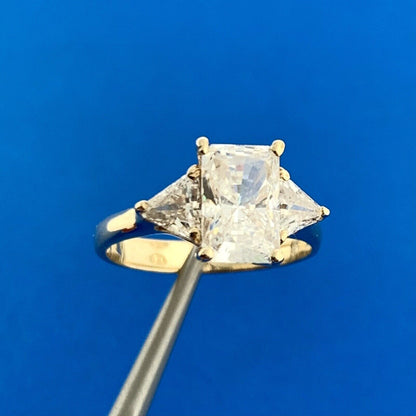 14k Yellow Gold Sparkling Radiant CZ w/ Trillion Accent Engagement Ring Size 7