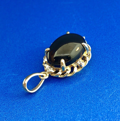 Vintage 10K Yellow Gold Black Onyx Cabochon Diamond Oval Pendant