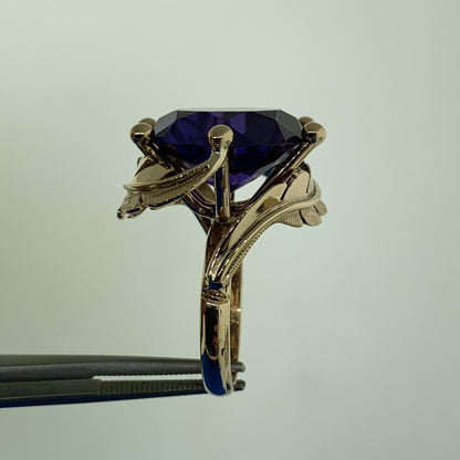 14K Yellow Gold Purple Sapphire Solitaire Statement Cocktail Size 7.75 Ring