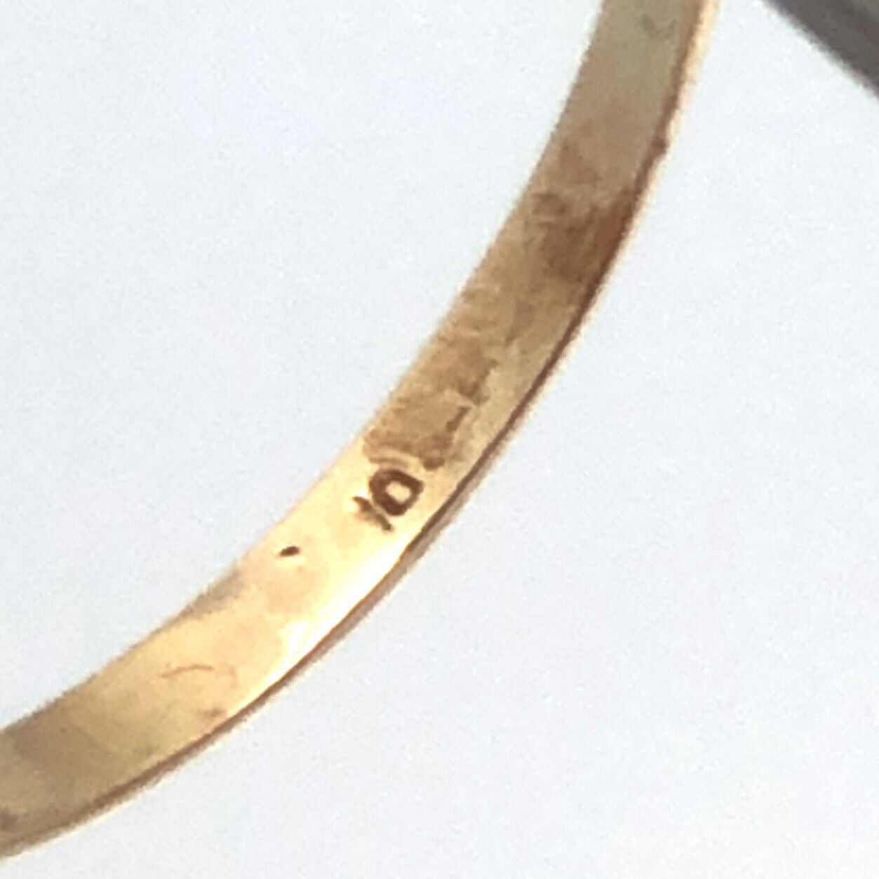 Victorian 10K Yellow Gold Oval Carved Cameo Floral Scroll Statement Ring