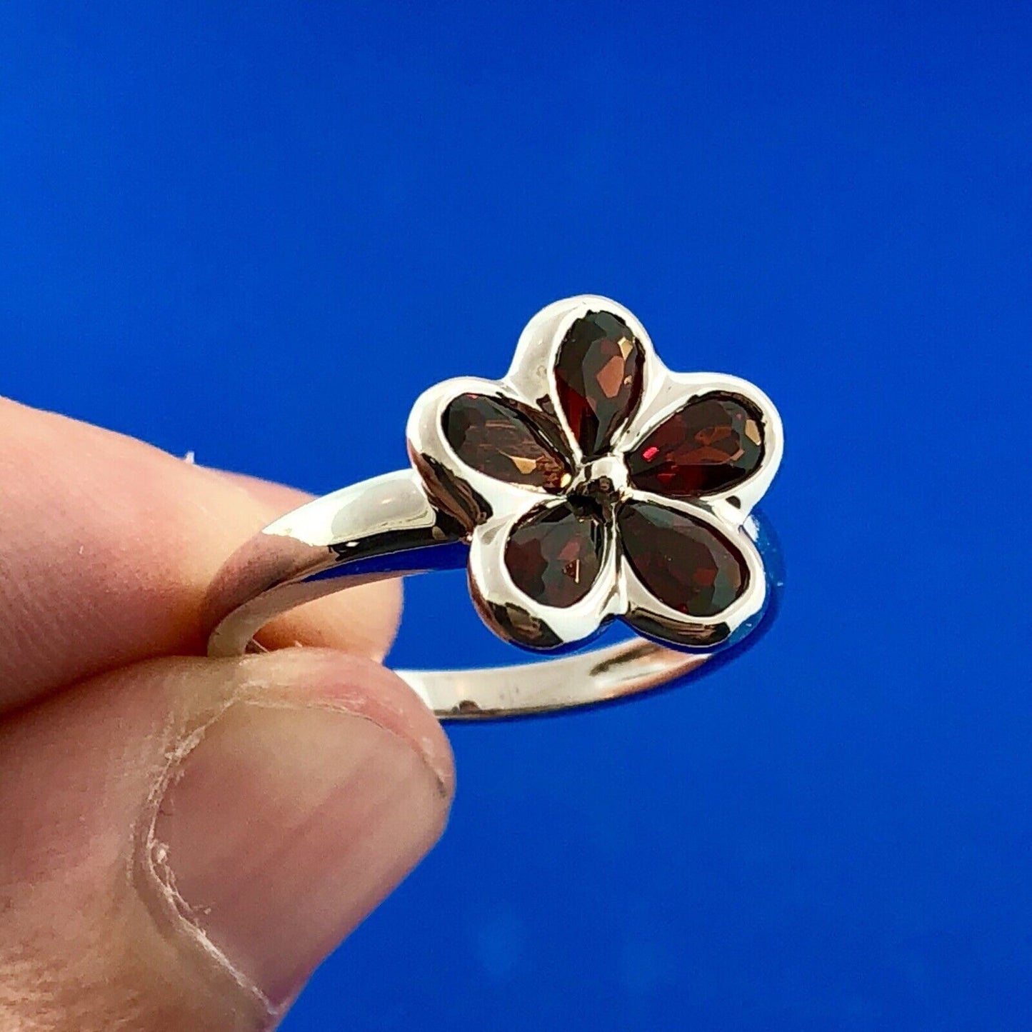 Designer 925 Sterling Silver Garnet Flower January Birthday Occasion Ring