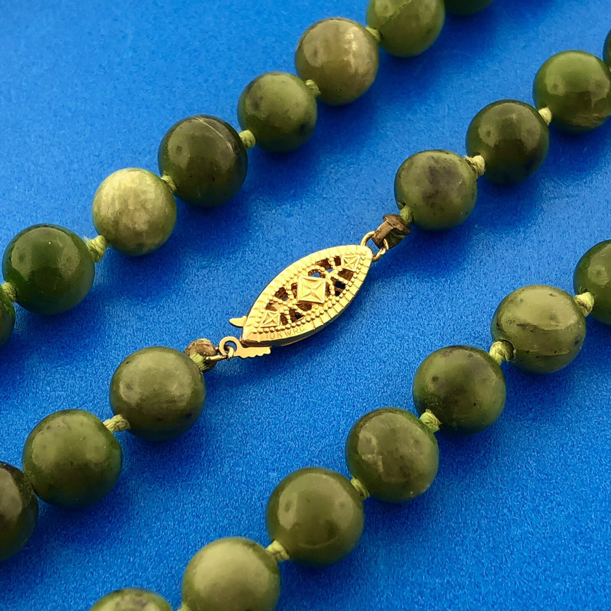 Estate 10K Yellow Gold Jade Bead Ball Hand Knotted Statement Necklace