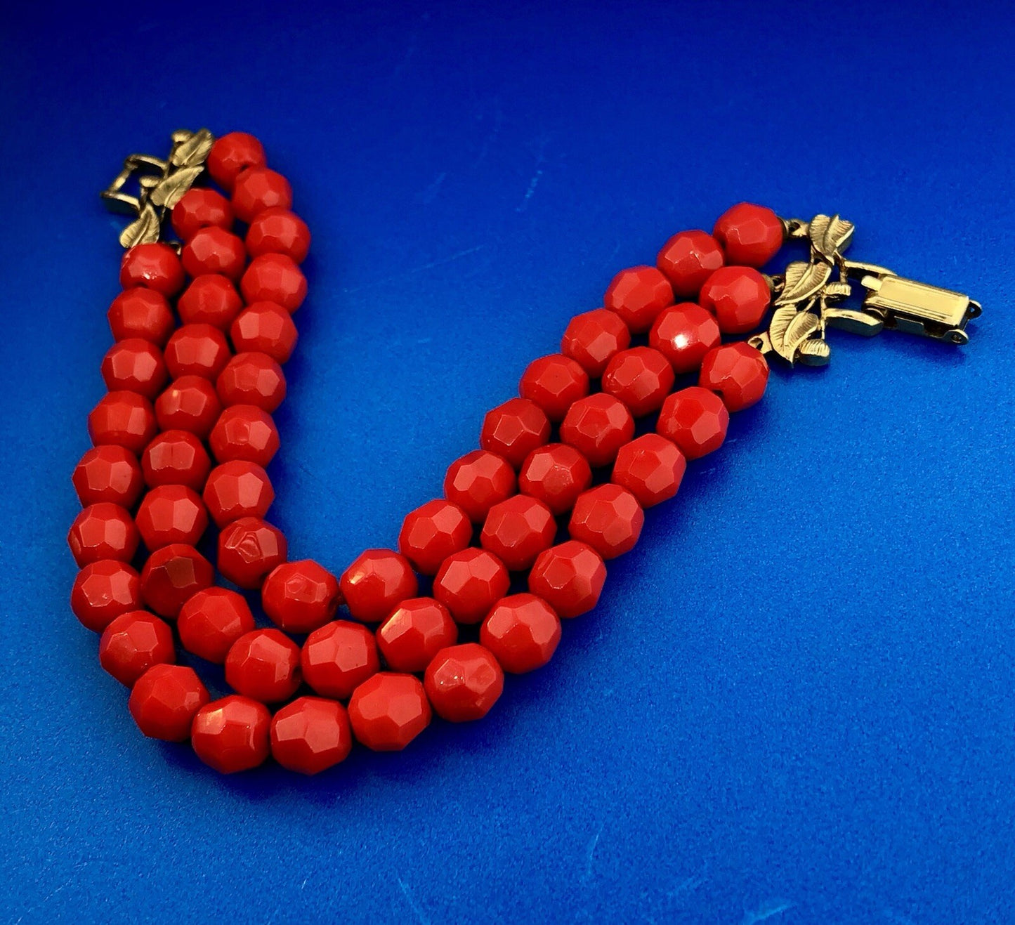 Vintage Gold Tone Red Jet Bead Three Strand Leaf Motif Link Bracelet