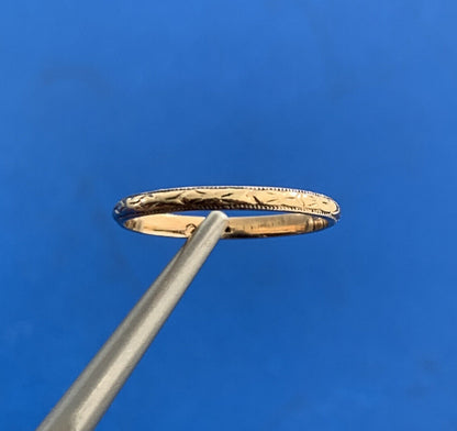 Vintage 10K Yellow Gold Floral Scroll Child Baby Band Ring