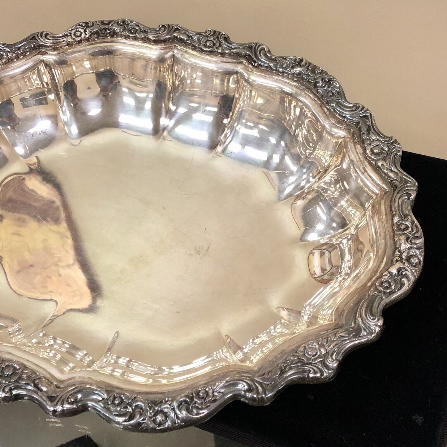 International Silver Co Silver Plate Countess Floral Scroll Oval Vegetable Bowl