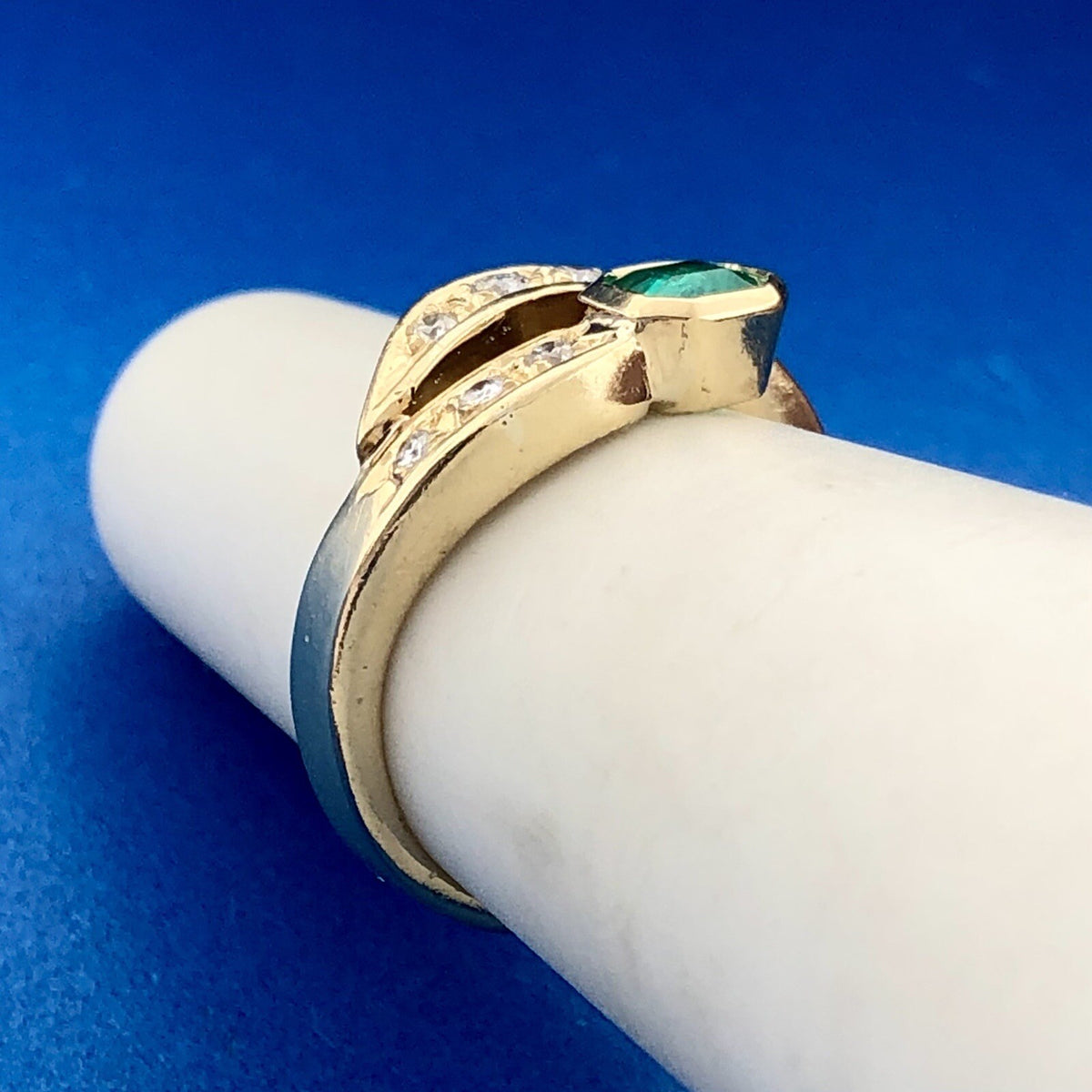 Modernist Free Form 18K Yellow Gold Emerald Diamond May Anniversary Ring