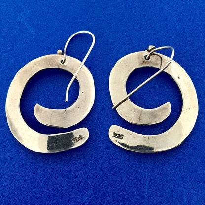 Sterling Silver 925 Hammered Modernist Crop Circle Swirl Dangle Drop Earrings