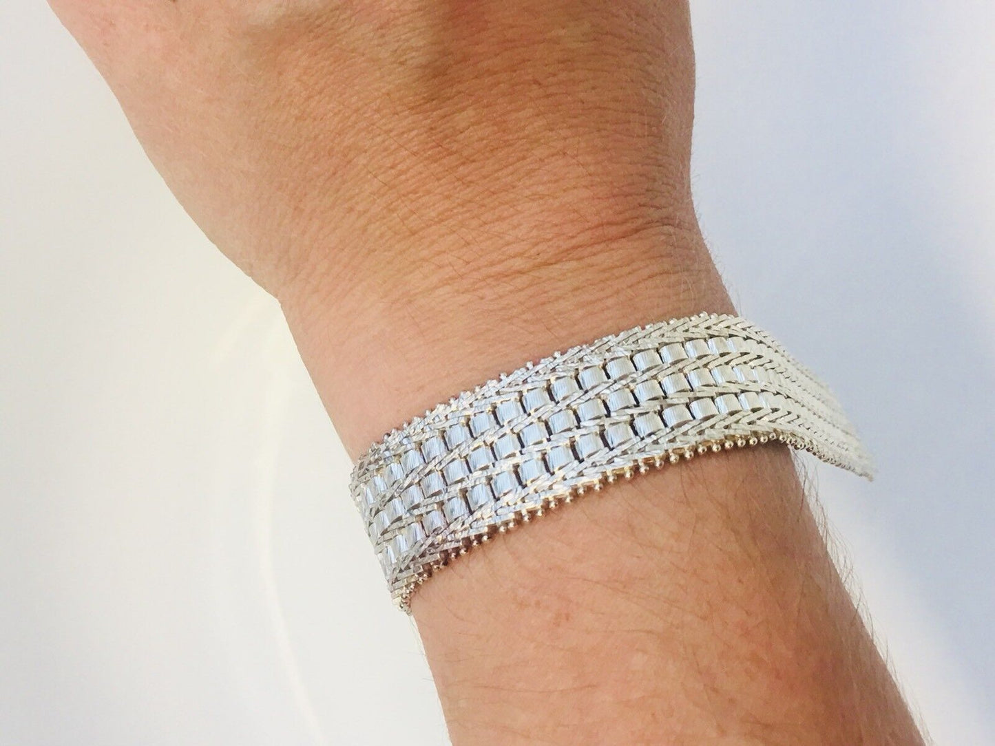 Karizia Spa KA 1772 La Dea Bendata 925 Sterling Silver Wide Textured Bracelet