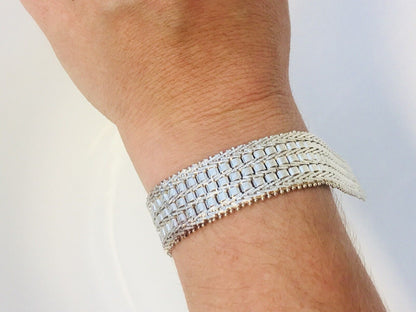 Karizia Spa KA 1772 La Dea Bendata 925 Sterling Silver Wide Textured Bracelet