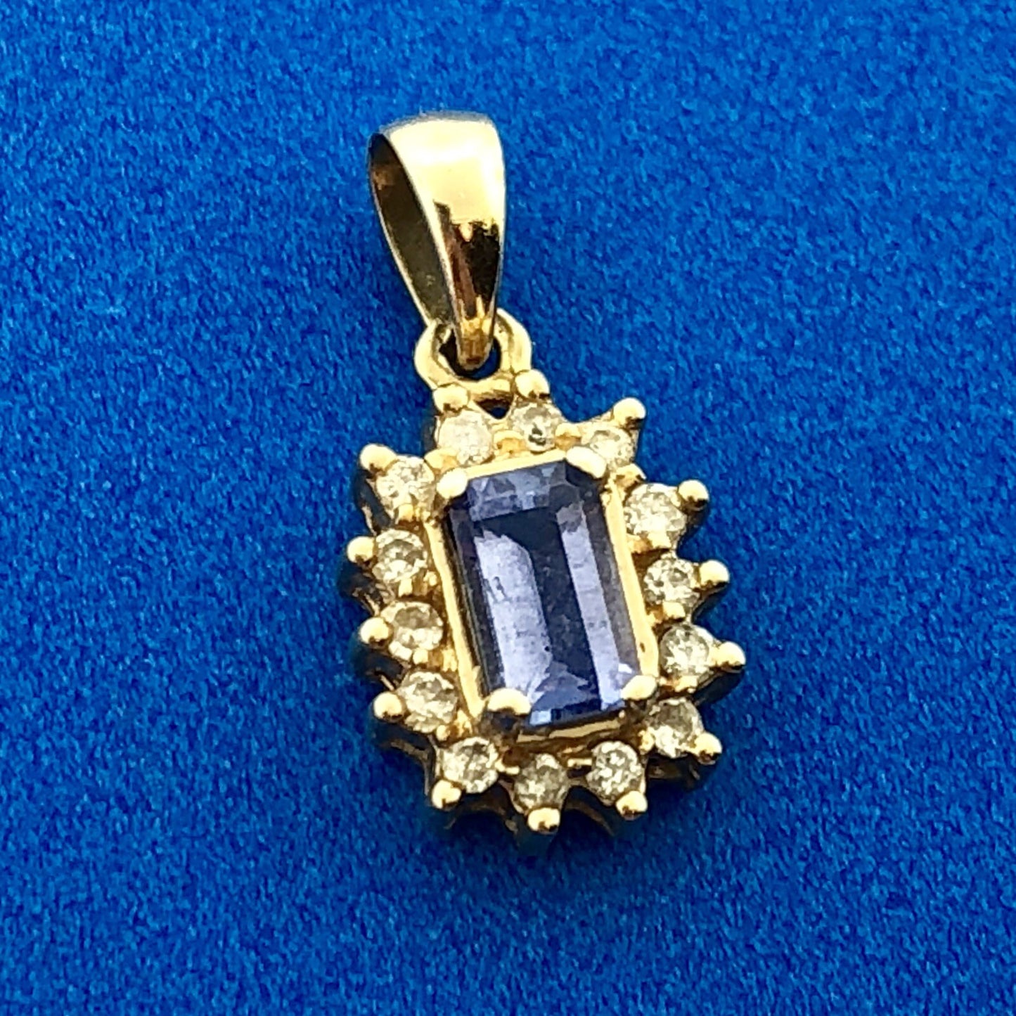 14K Yellow Gold Purple Tanzanite Diamond Charm Pendant
