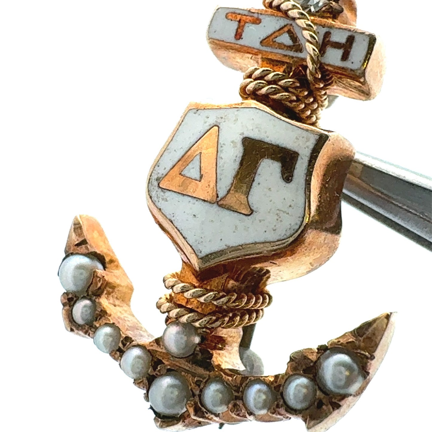 Vintage 1974 10K Yellow Gold Diamond Seed Pearl Delta Gamma Badge Lapel Pin