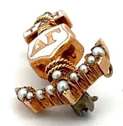 Vintage 1974 10K Yellow Gold Diamond Seed Pearl Delta Gamma Badge Lapel Pin