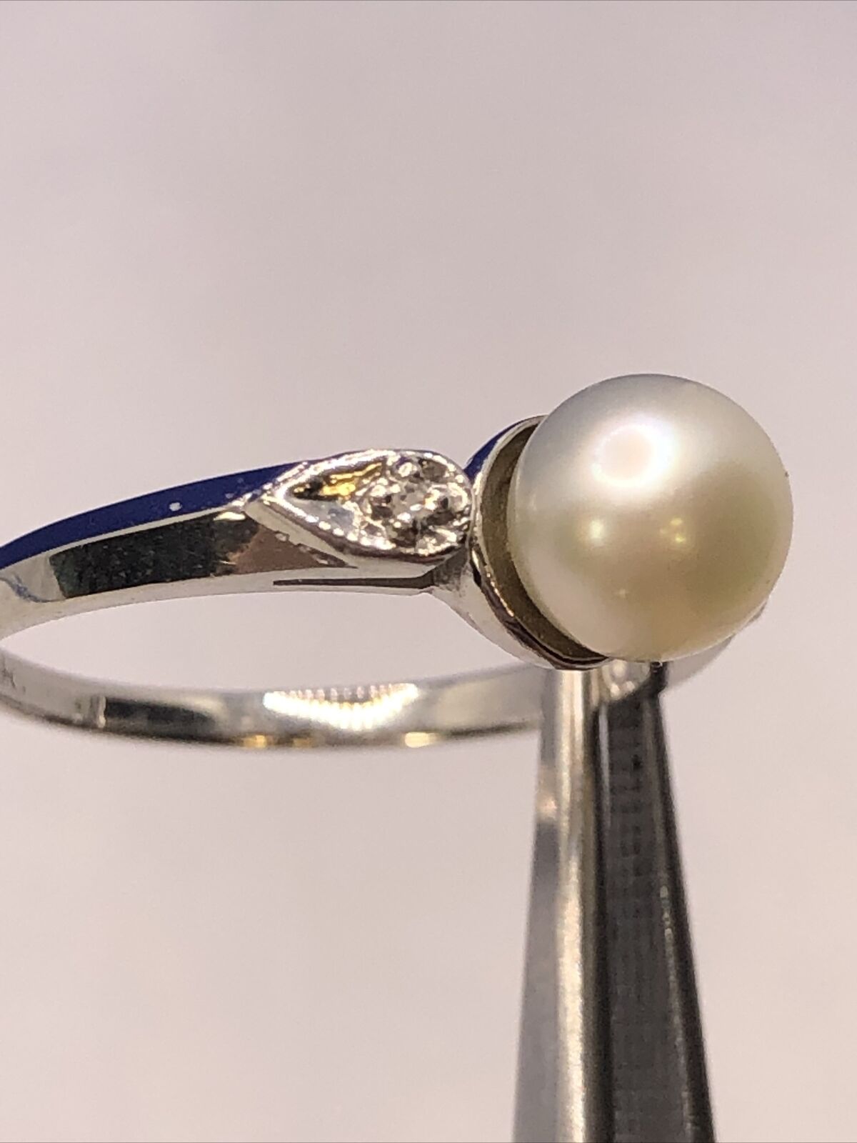 Designer 10K White Gold Round Pearl Diamond Accented Anniversary Ring