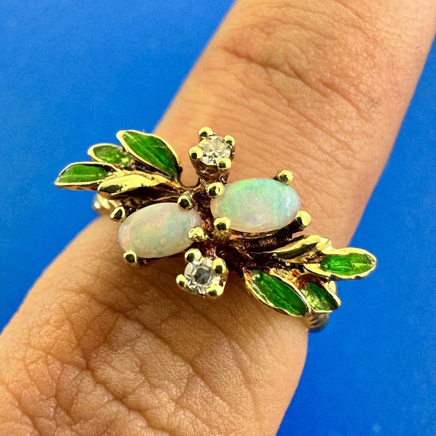 Vintage 14K Yellow Gold Opal and Diamond Accent Green Enamel Leaf Design Ring