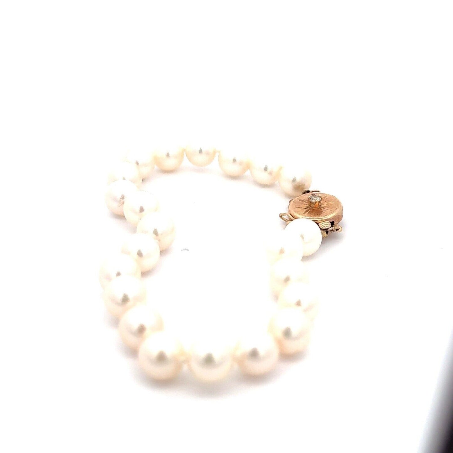 Vintage 14K Yellow Gold Diamond Accented Clasp 7.6 mm Pearl Bracelet