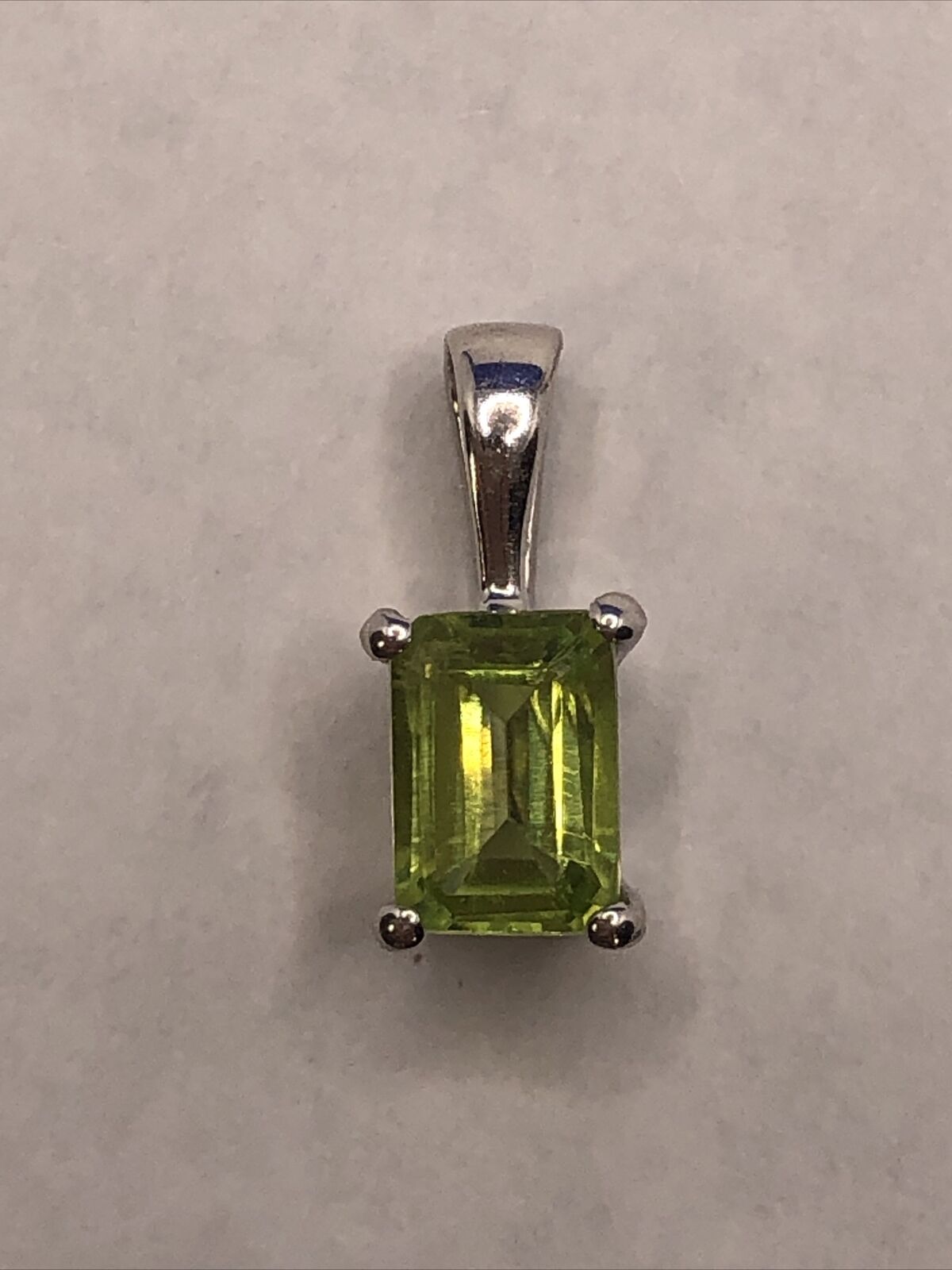 Designer TGGC 925 Sterling Silver Emerald Cut Green Citrine Petite Pendant