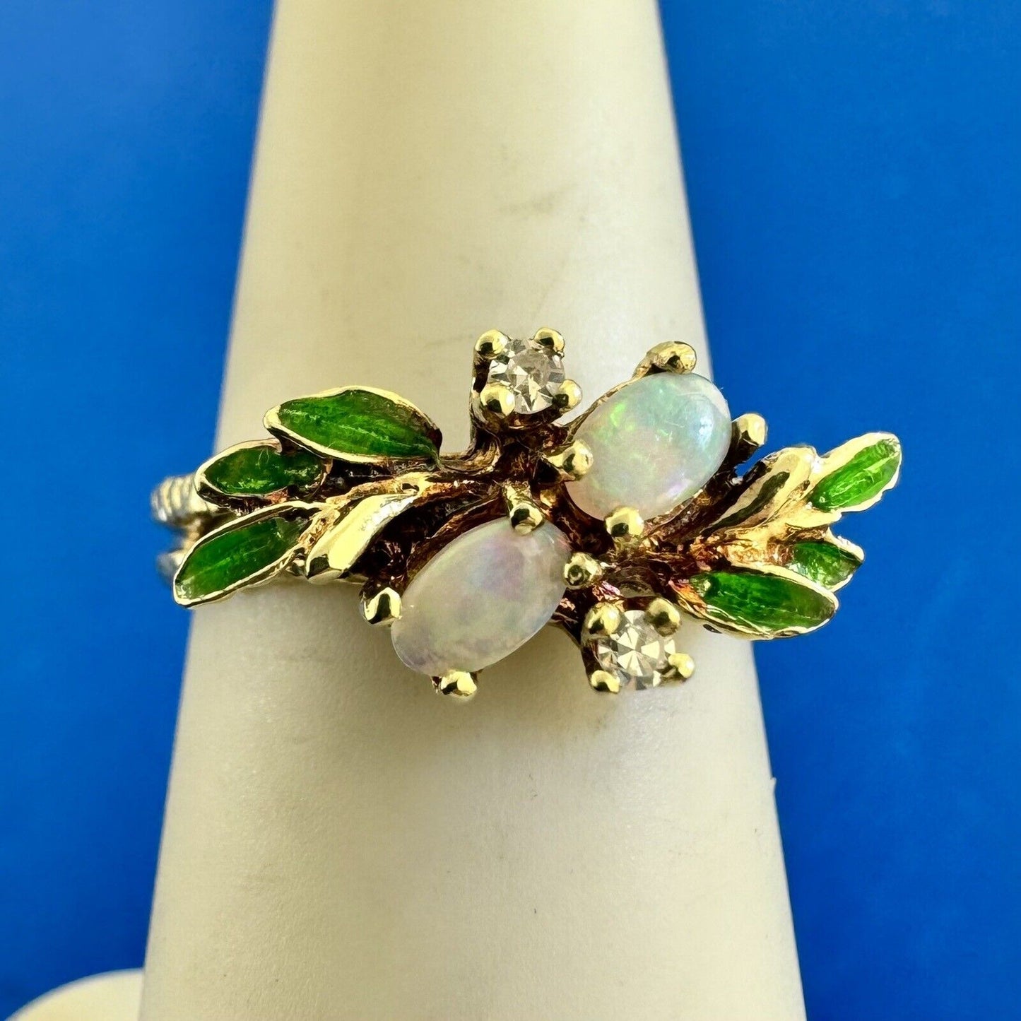 Vintage 14K Yellow Gold Opal and Diamond Accent Green Enamel Leaf Design Ring