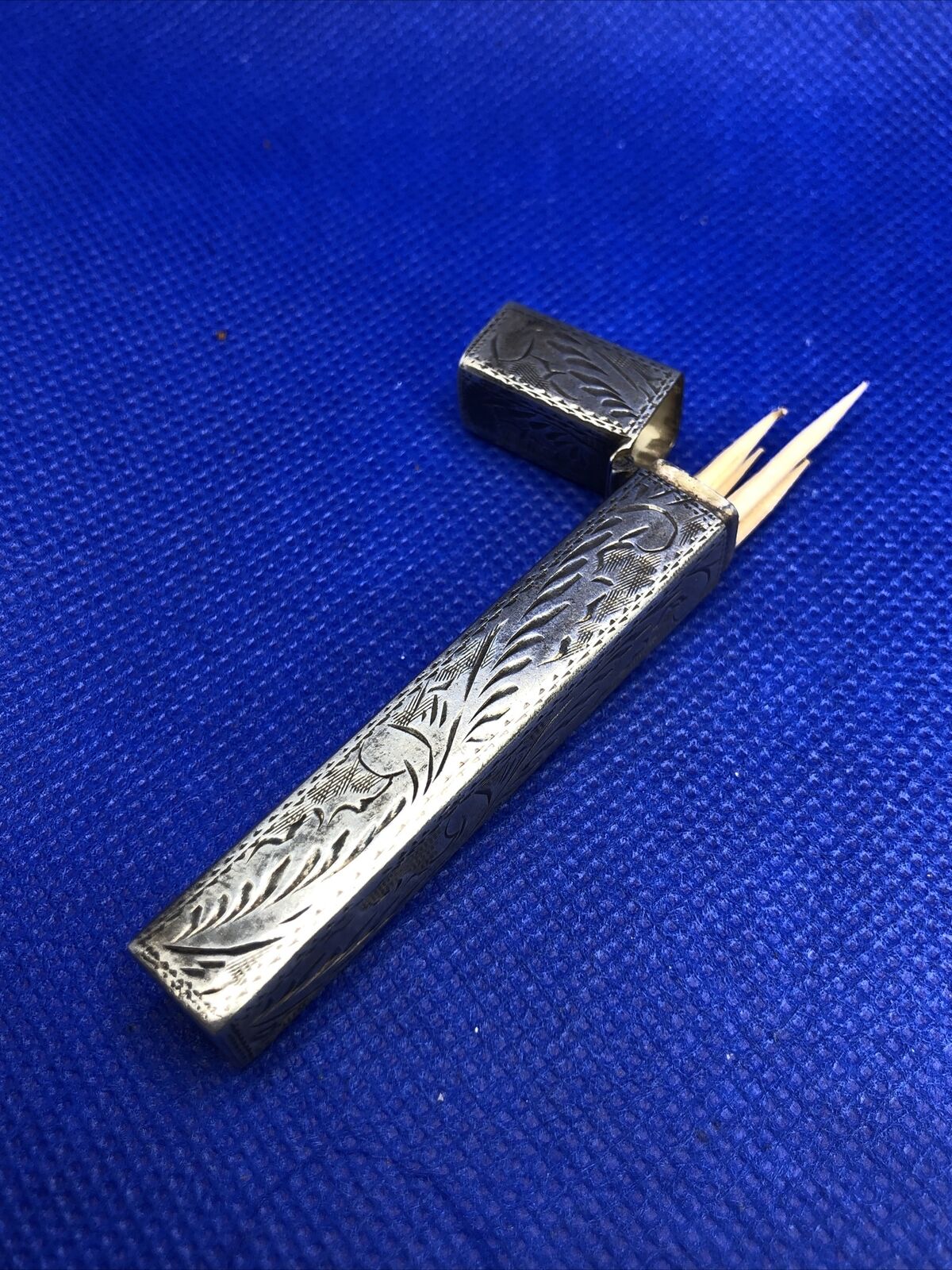 Vintage 925 Sterling Silver Scroll Vines Leaf Pill Needle Toothpick Holder Case