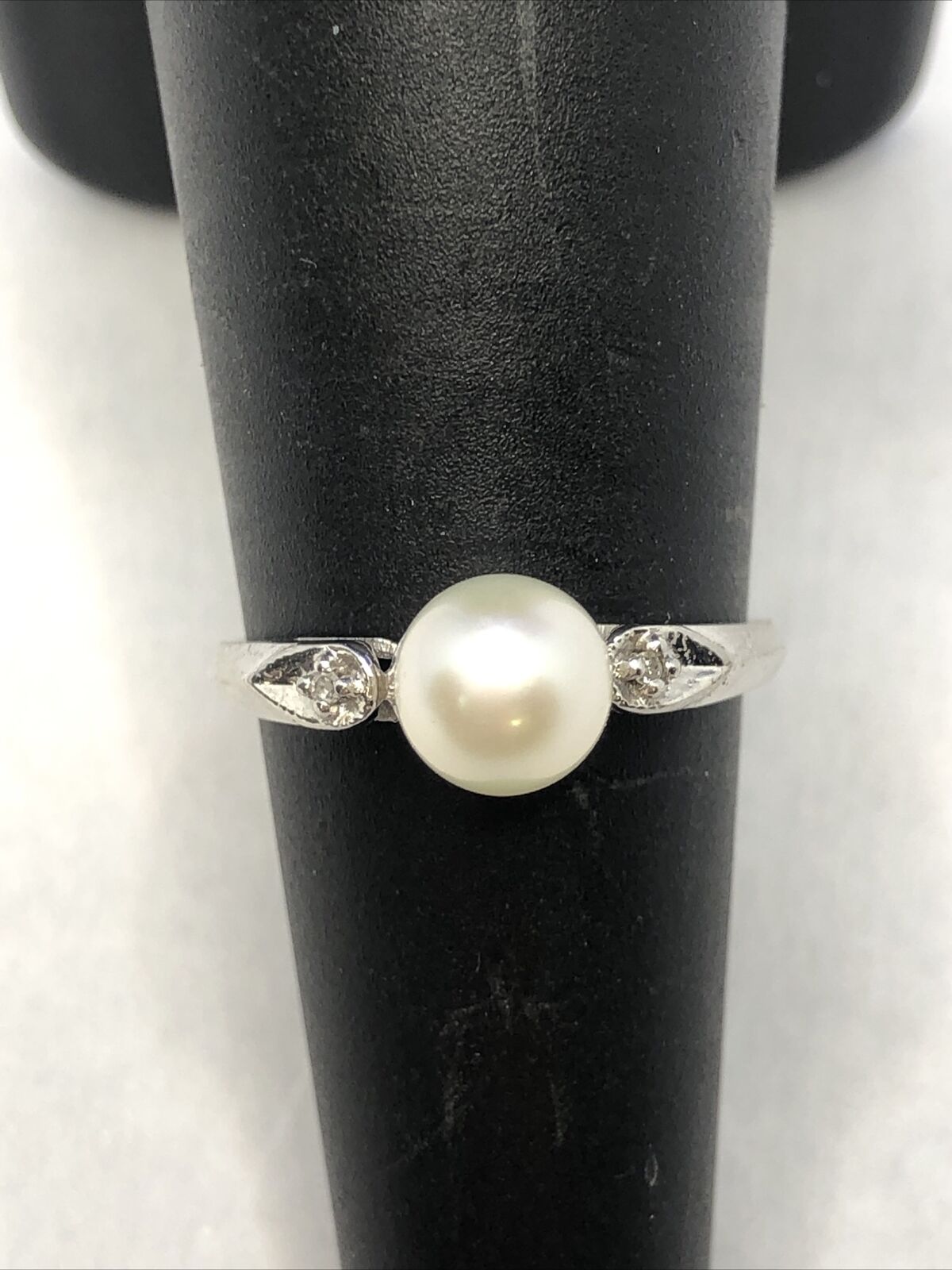 Designer 10K White Gold Round Pearl Diamond Accented Anniversary Ring