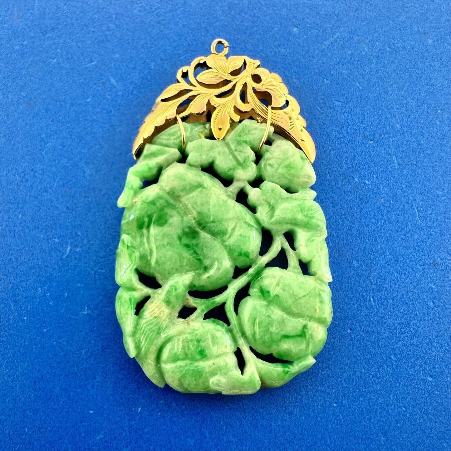 Vintage 14k Yellow Gold Oval Carved Green Jade Flowers Birds Statement Pendant