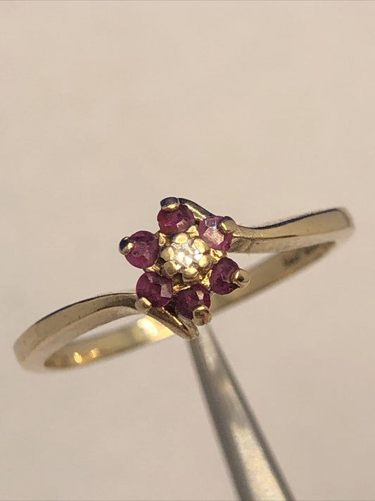 Designer GTR 10K Yellow Gold Round Purple Ruby Diamond Flower Promise Ring