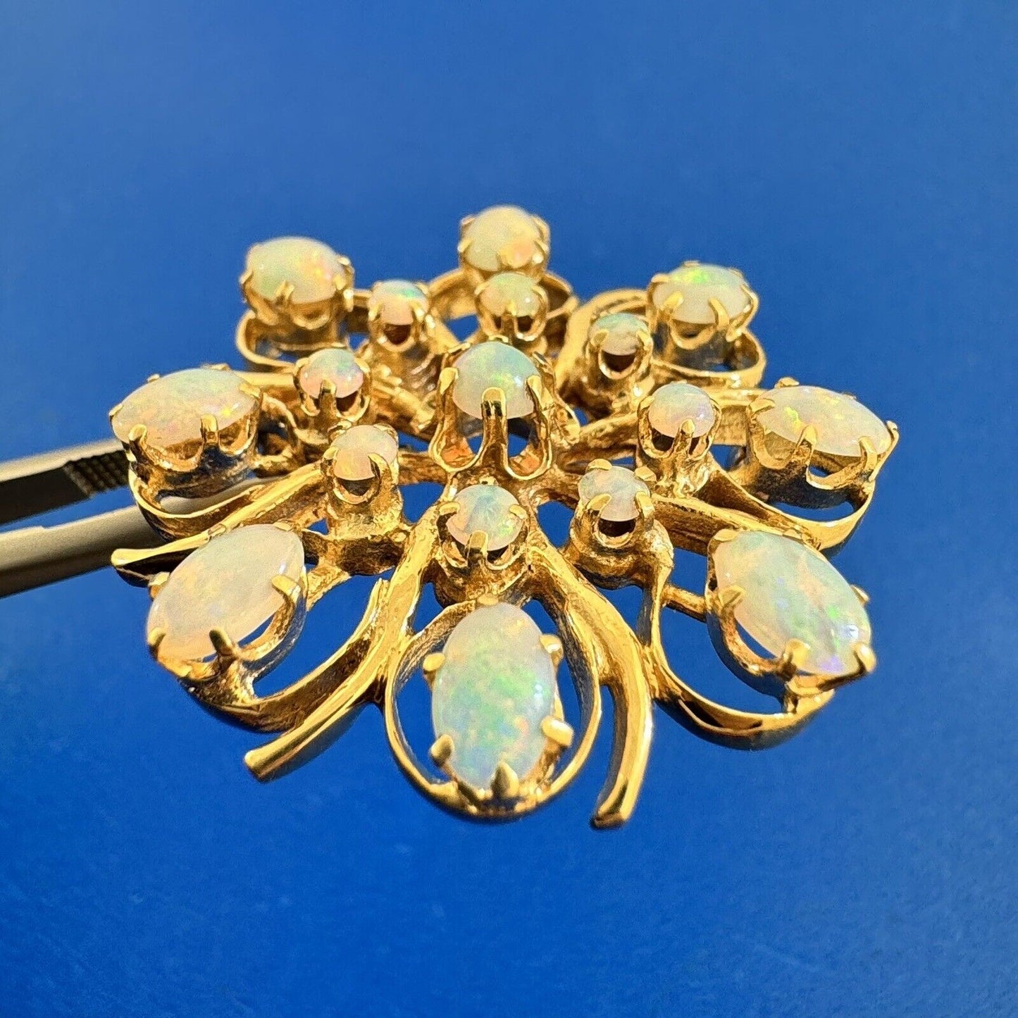 Beautiful 14K Yellow Gold Opal Round Flower Snowflake Pendant Brooch