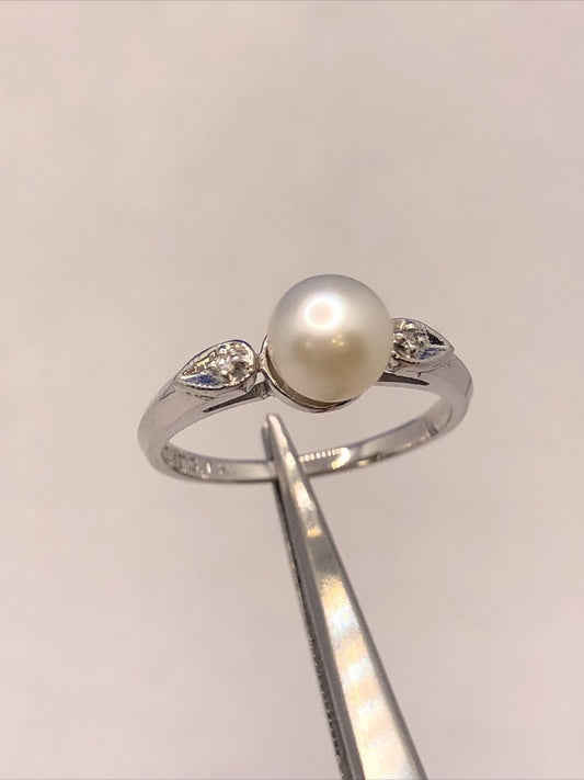 Designer 10K White Gold Round Pearl Diamond Accented Anniversary Ring