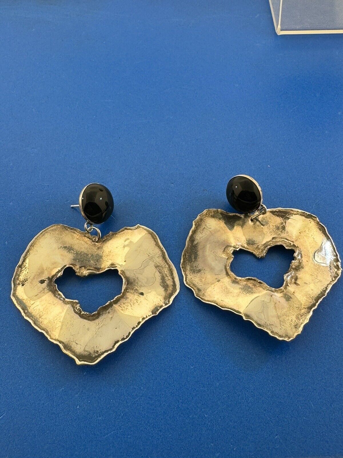 Vintage 925 Sterling Silver Onyx Hammered Edge Cutout Heart Statement Earrings